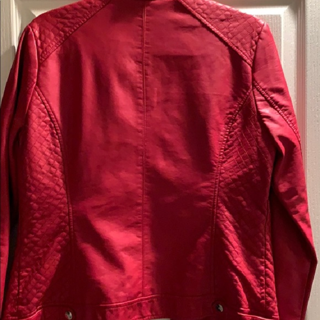 red jacket guess